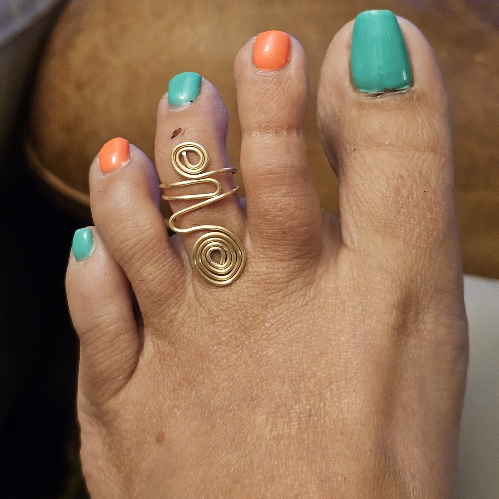 Gold Spiral Toe Ring